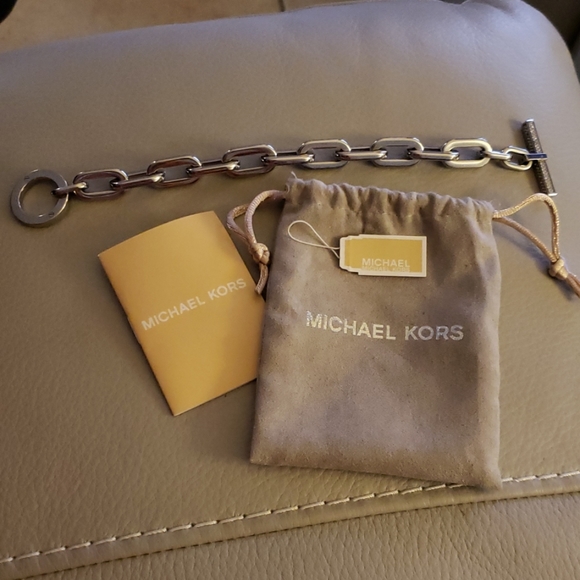 Michael Kors chain link bracelet - Picture 6 of 6